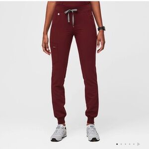Figs Zamora Jogger Scrub Pants - Burgundy